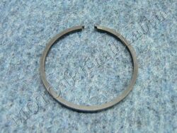 pístní kroužek 2,5 mm ( Jawa,ČZ - 350,175 )