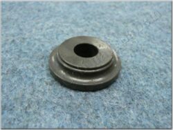 Cup, steering bearing - on top clamp ( Babetta )