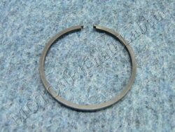 pístní kroužek 2,0 mm ( ETZ 125 )